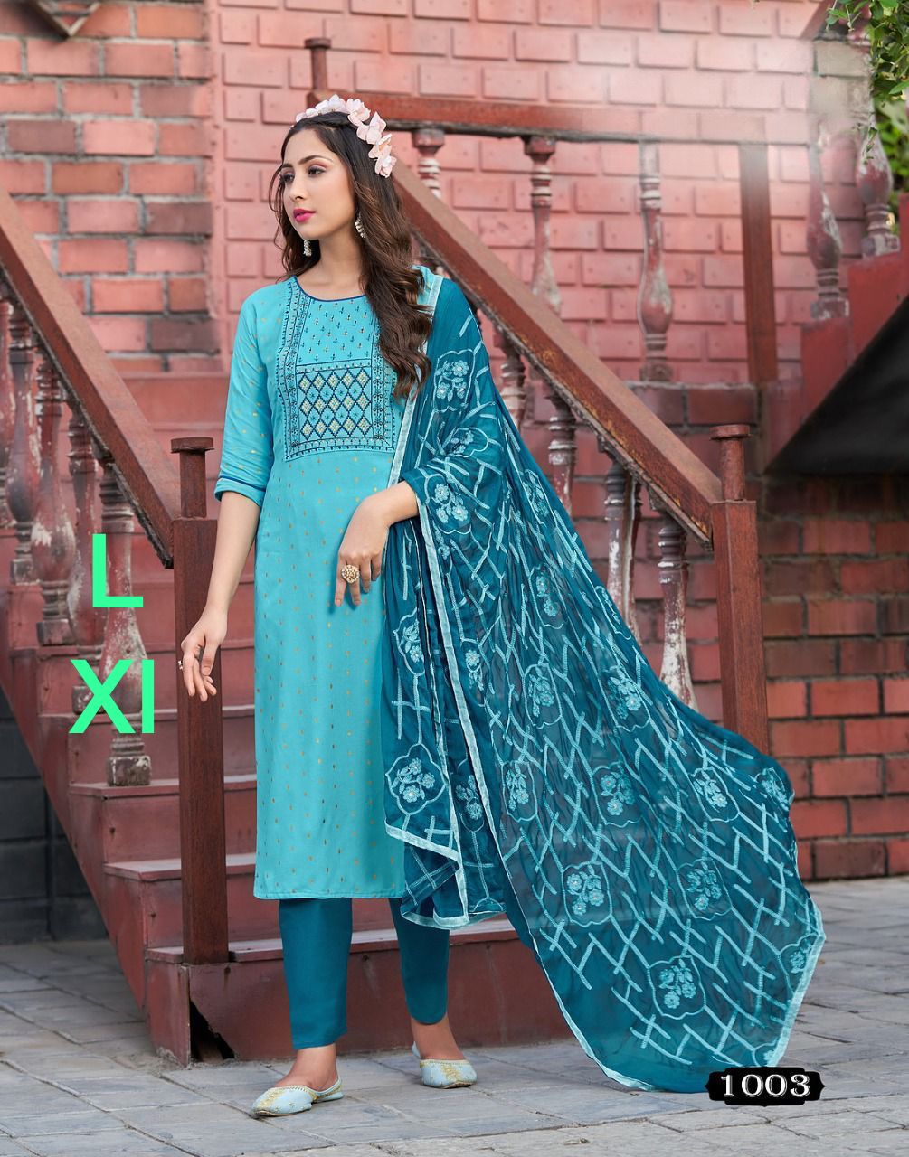 Beautiful Designs With Concept Of Sicvance Chainstitch Embroidery Work And In Rayon Cotton Pent. Print....🪡